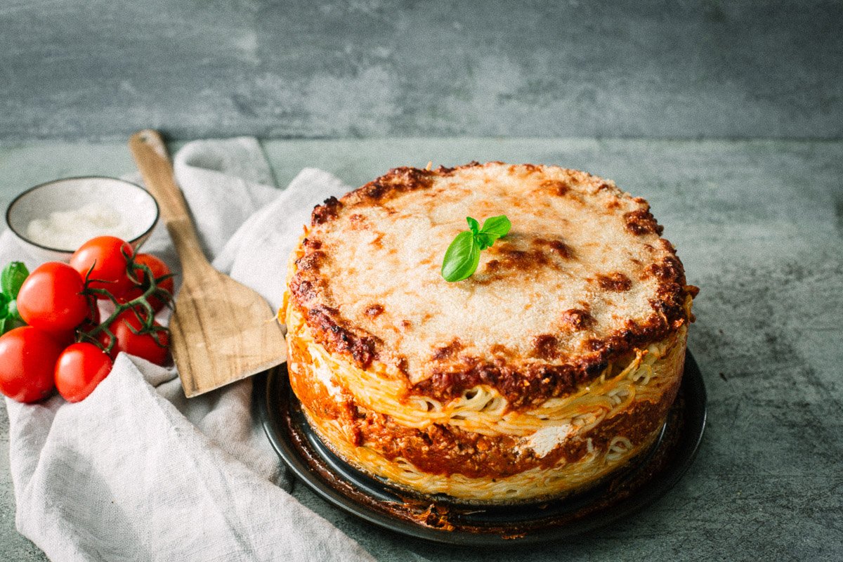 Spaghetti Torte mit Hackfleisch