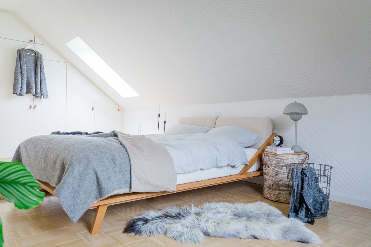 Schlafzimmer mit Dachschräge einrichten